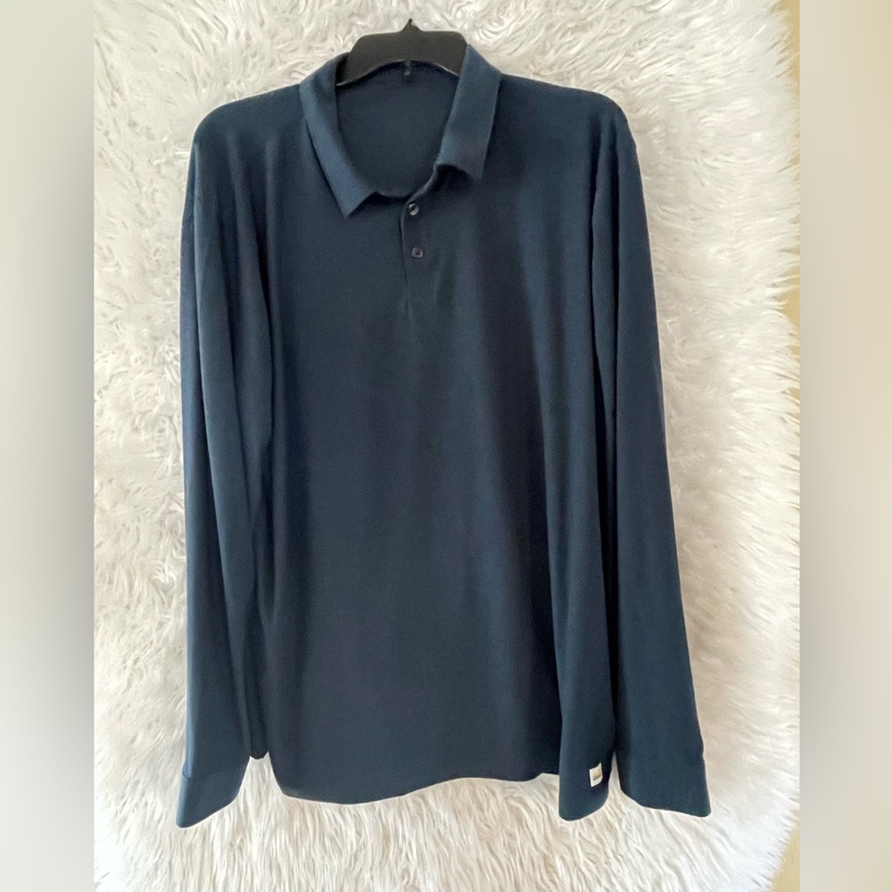 Vuori Men’s Long Sleeve Strato Tech Polo. Size XXL
Style# V1006